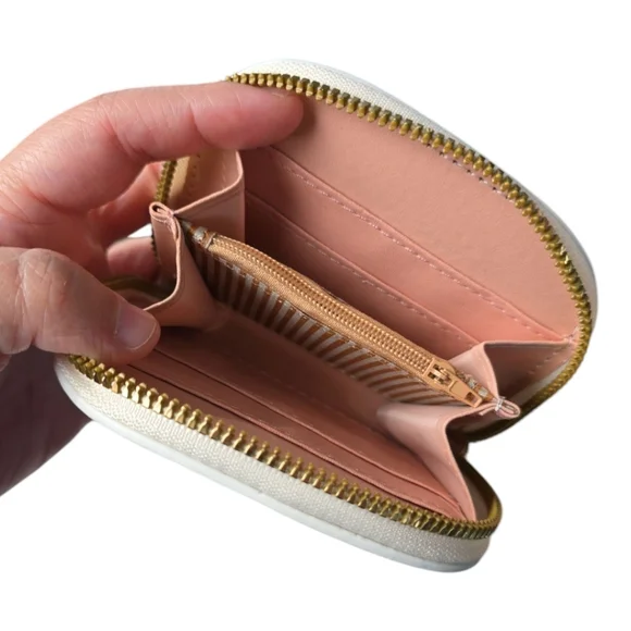 Kirby Wallet - Picture 2 of 3